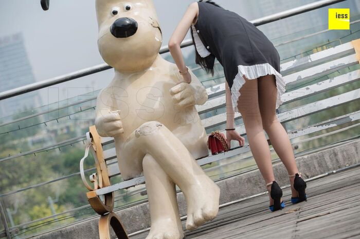[IESS异思趣向] 姗姗《姗姗的温柔咖啡丝》丝足美腿写真 7th image