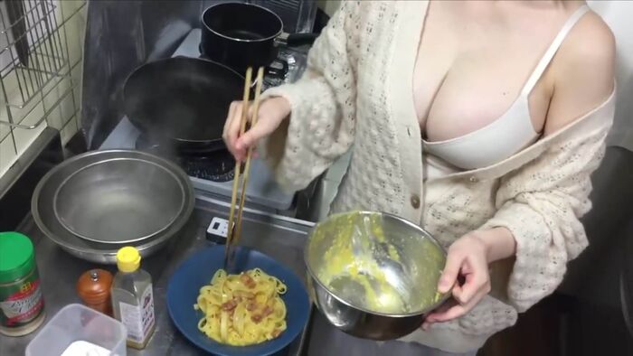 ワイの着衣爆乳フォルダの画像をちら見せしたるわ 6th image